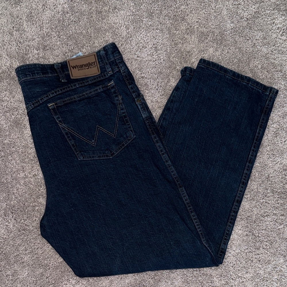 Wrangler Men's Deep Indigo Relaxed Jeans